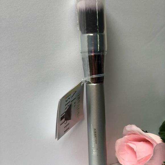 Airbrush blurring foundation # 101 - Picture 5 of 6